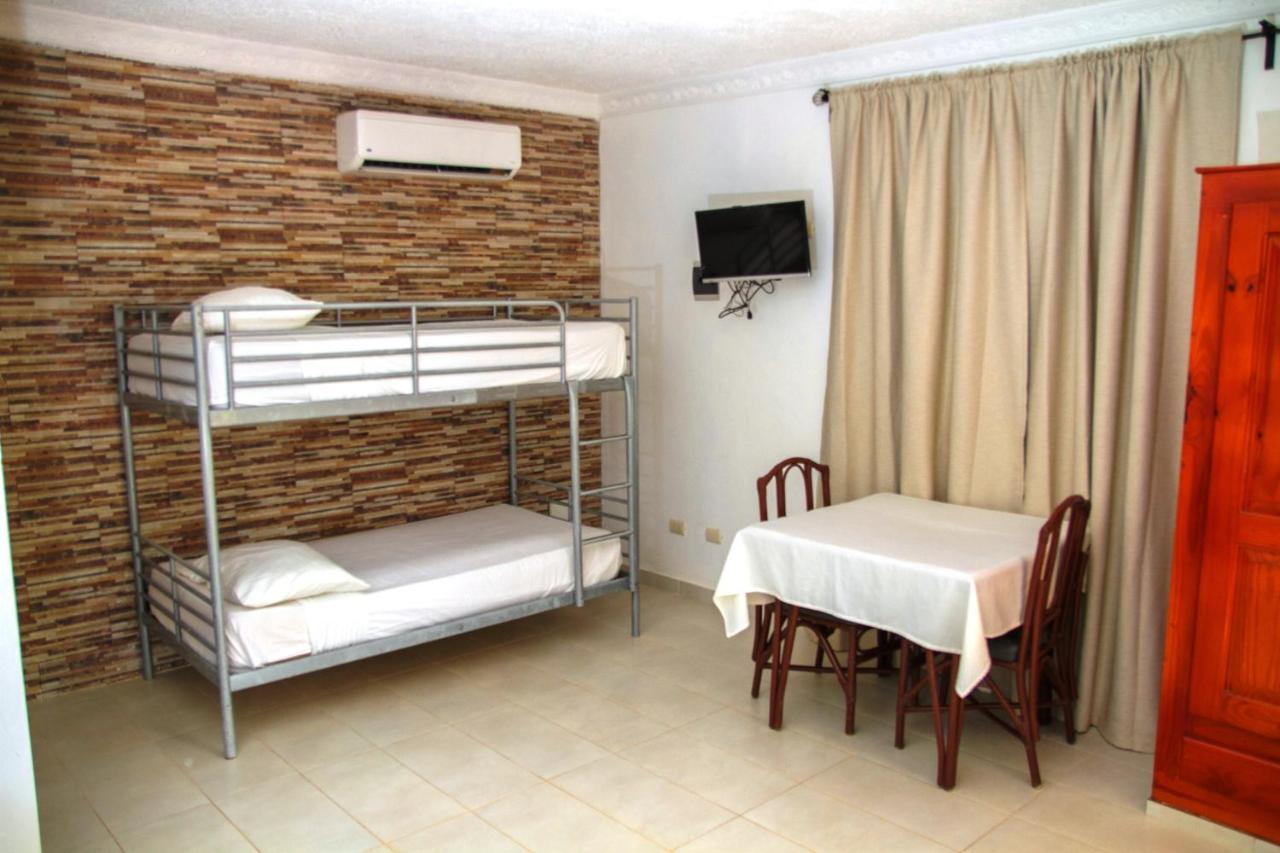 Hotel Colinas del Rey Hato Mayor Del Rey Exterior foto